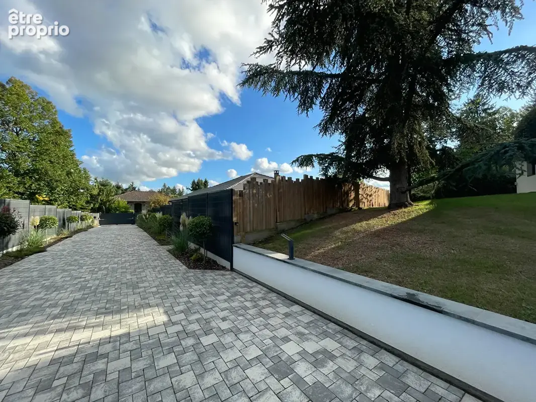 Villa d'exception dans un cadre privilegie a marly - 8 pièces- 257 m2 - photo 3