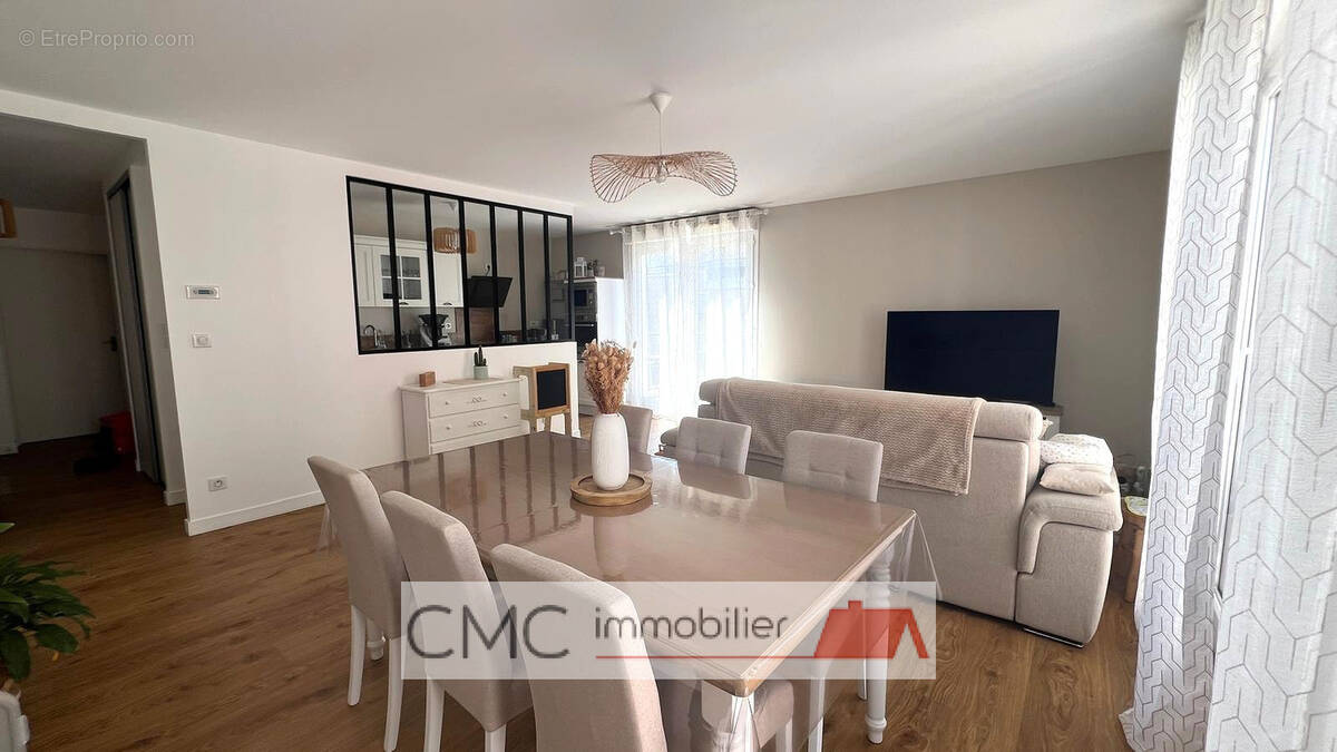 Appartement à LUCE