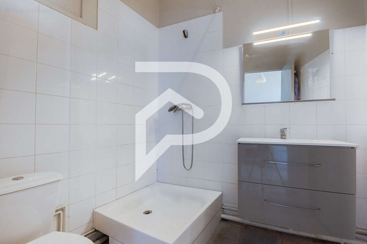 Appartement à MARSEILLE-7E