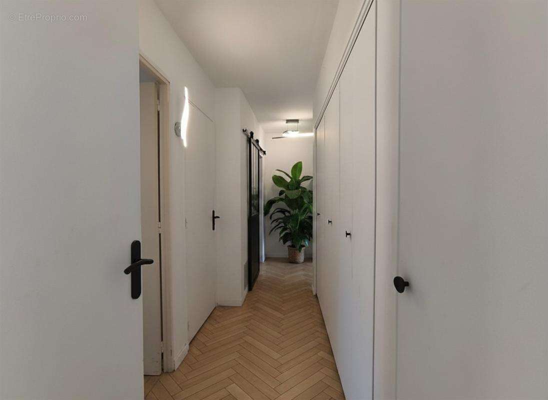 Appartement à MARSEILLE-8E