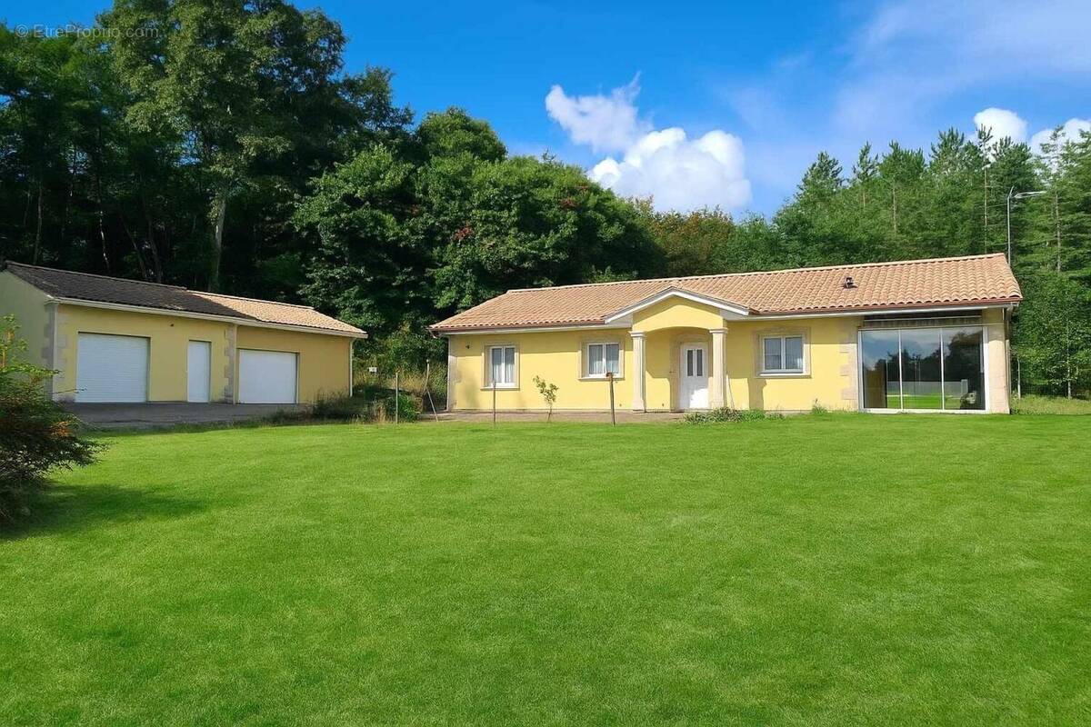 Photo 1 - Maison à NEUVIC