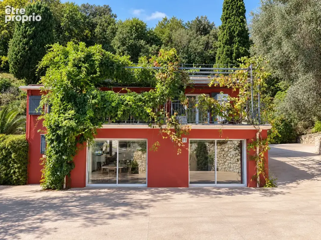 VILLEFRANCHE-SUR-MER - VIAGER OCCUPE - Villa d'exception 350m2 Terrain 1500 m2 - entre Nice et Monaco - photo 3