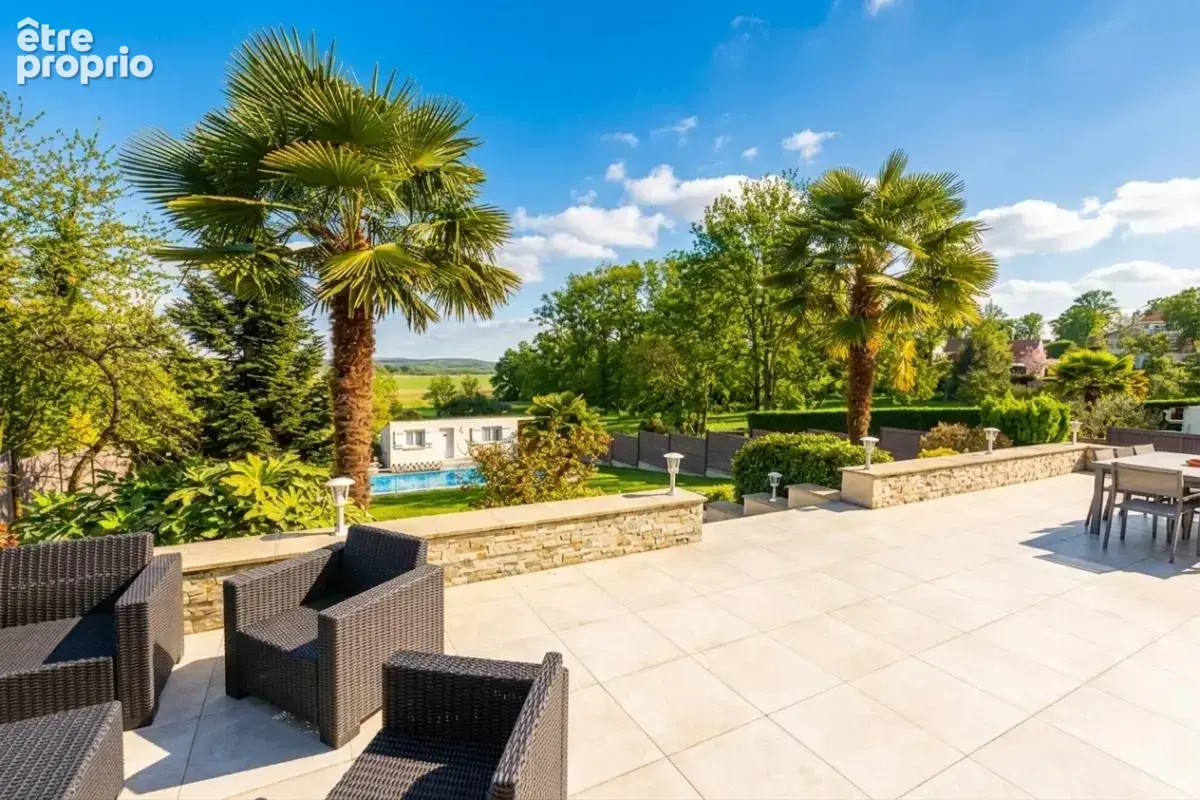 EXCLUSIVITÉ PROPRIÉTÉS-PRIVÉES - Maison d'exception, calme absolu et vue imprenable - photo 2