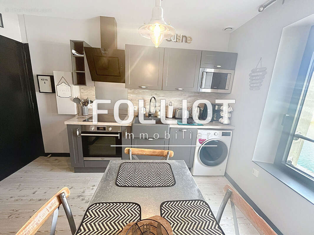 Maison à PORT-EN-BESSIN-HUPPAIN