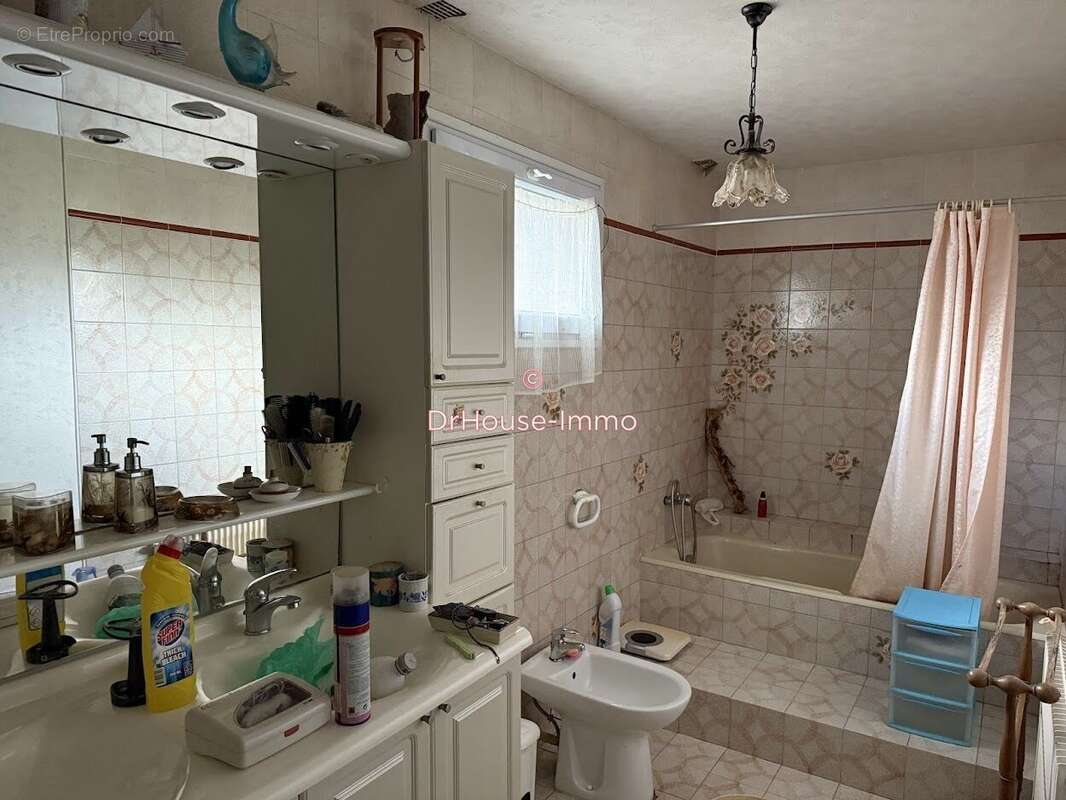 Maison à NEUVILLE-DE-POITOU