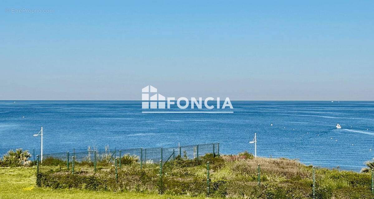 Appartement à SIX-FOURS-LES-PLAGES