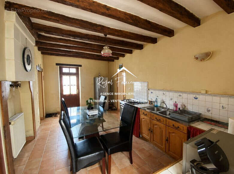 Cuisine - Maison à CHARNIZAY