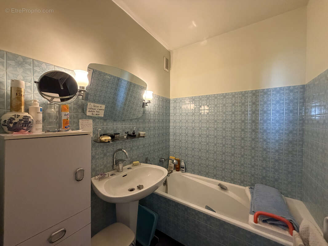 Appartement à PONT-SAINTE-MARIE