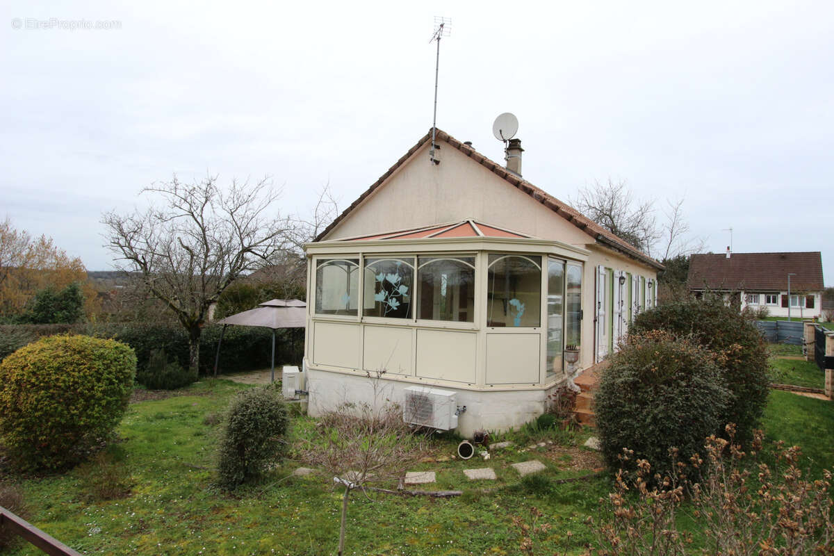 Maison à VARENNES-VAUZELLES