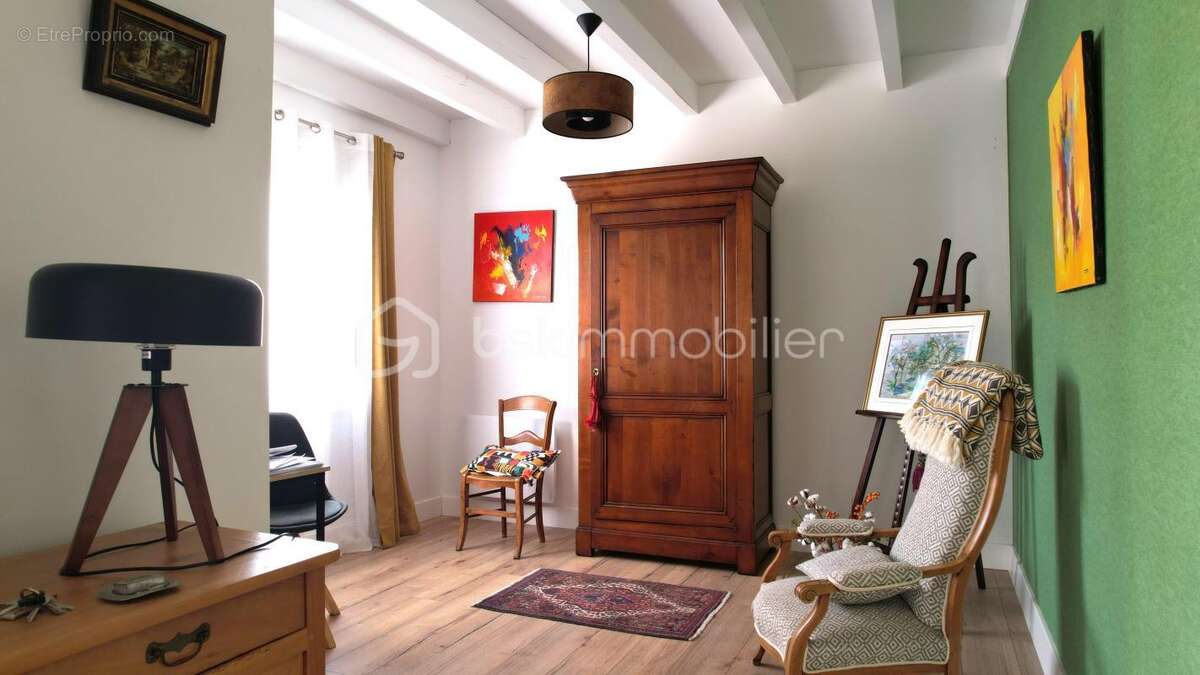 Maison à SAUGNAC-ET-CAMBRAN