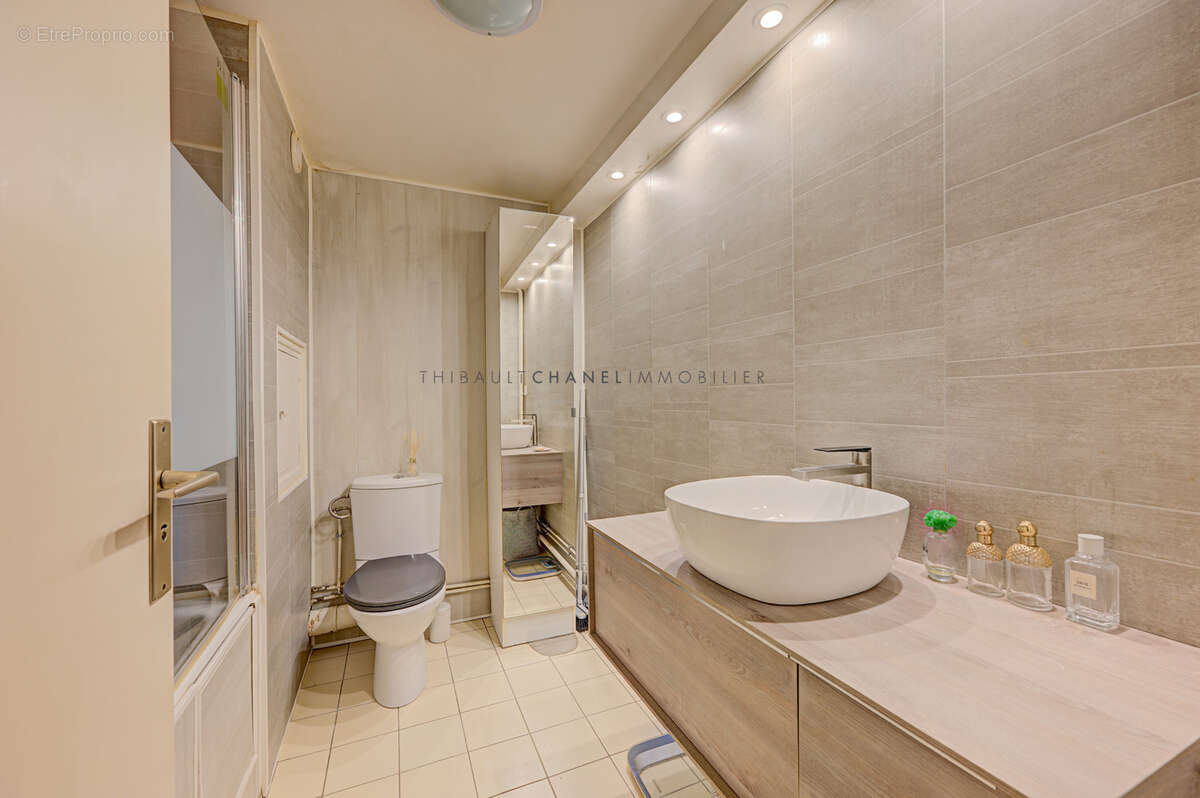 Appartement à PARIS-14E