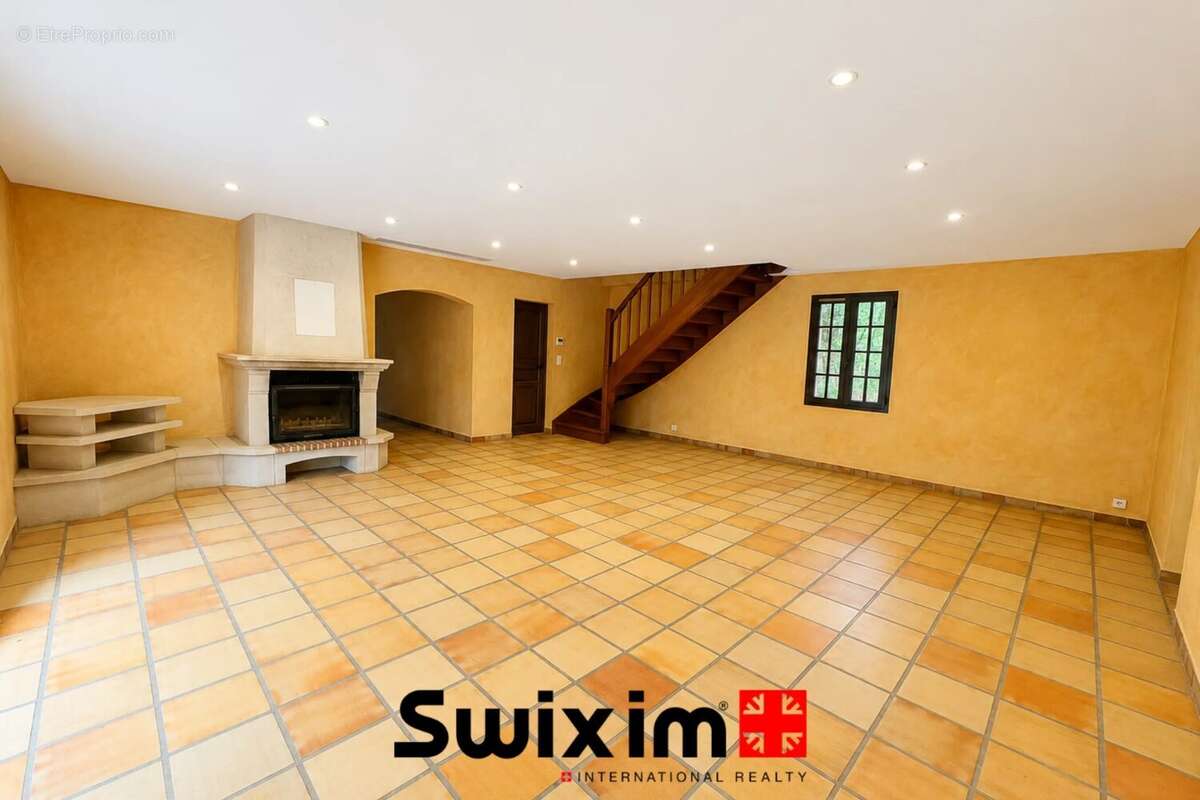 Maison 220 m² sur Sainte Hélène - 8 000 m² de terrain - photo 4