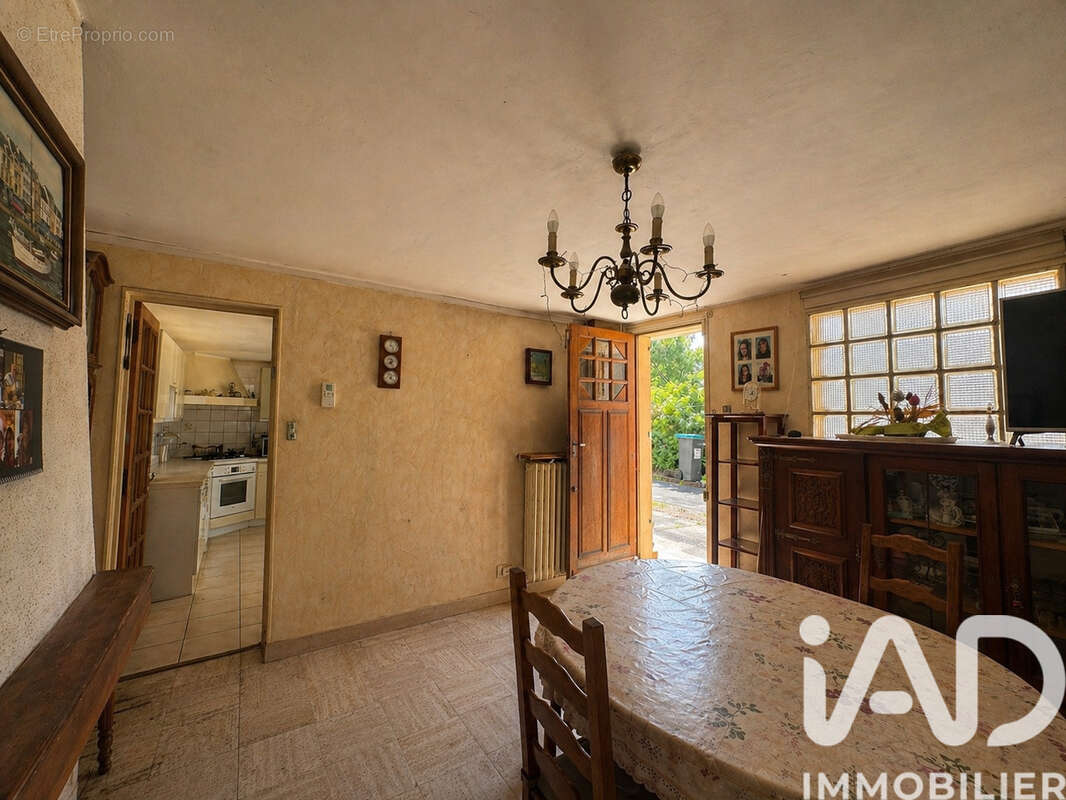 Photo 2 - Maison à CHOISY-LE-ROI