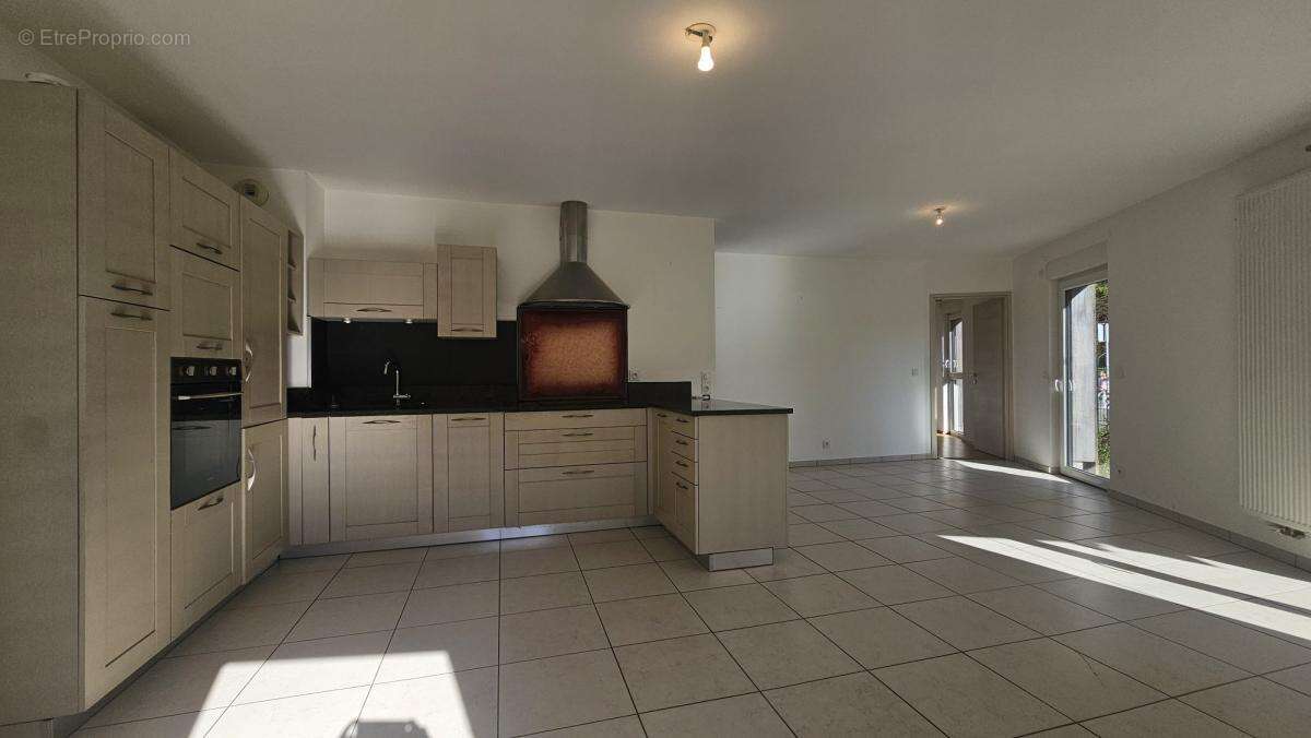 Appartement à SEYNOD