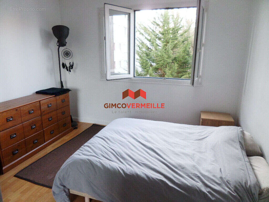 Appartement à LA CELLE-SAINT-CLOUD