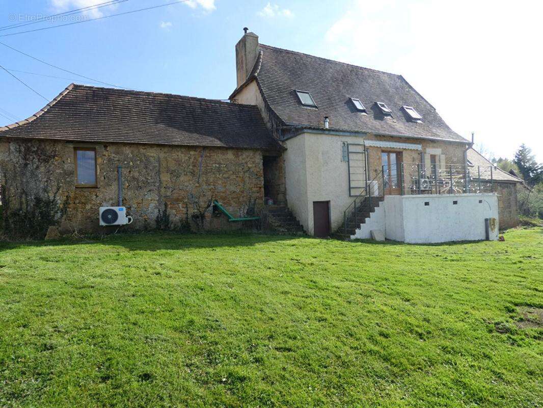 Maison 127 m2 / 2 chambres / studio / grange /  terrain 1362m² - photo 6