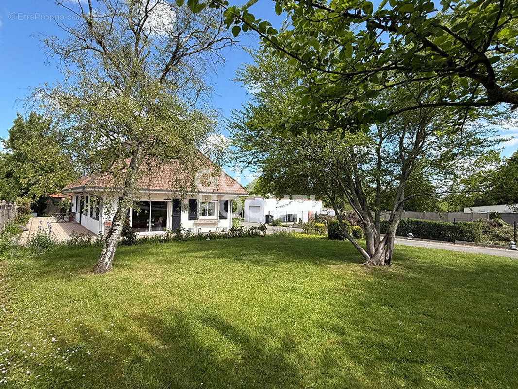 Maison à BONNINGUES-LES-ARDRES