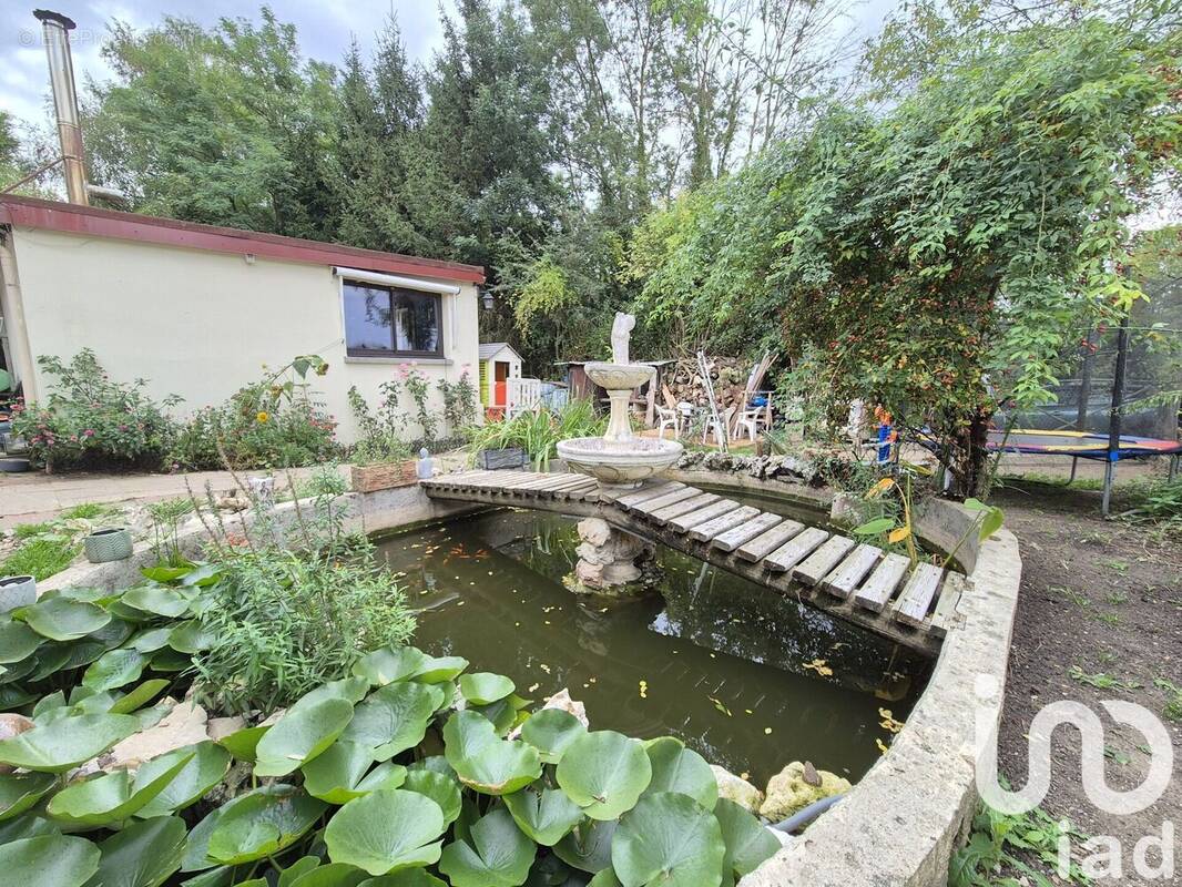 Photo 1 - Maison à LAROCHE-SAINT-CYDROINE