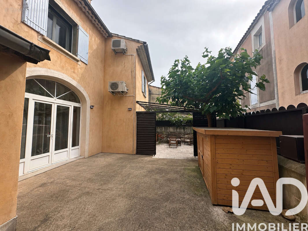 Photo 2 - Maison à SAINT-SATURNIN-LES-AVIGNON