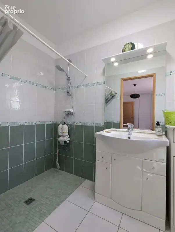 Maison 6 pièces à vendre à Villecroze avec vue campagne et piscine - photo 8