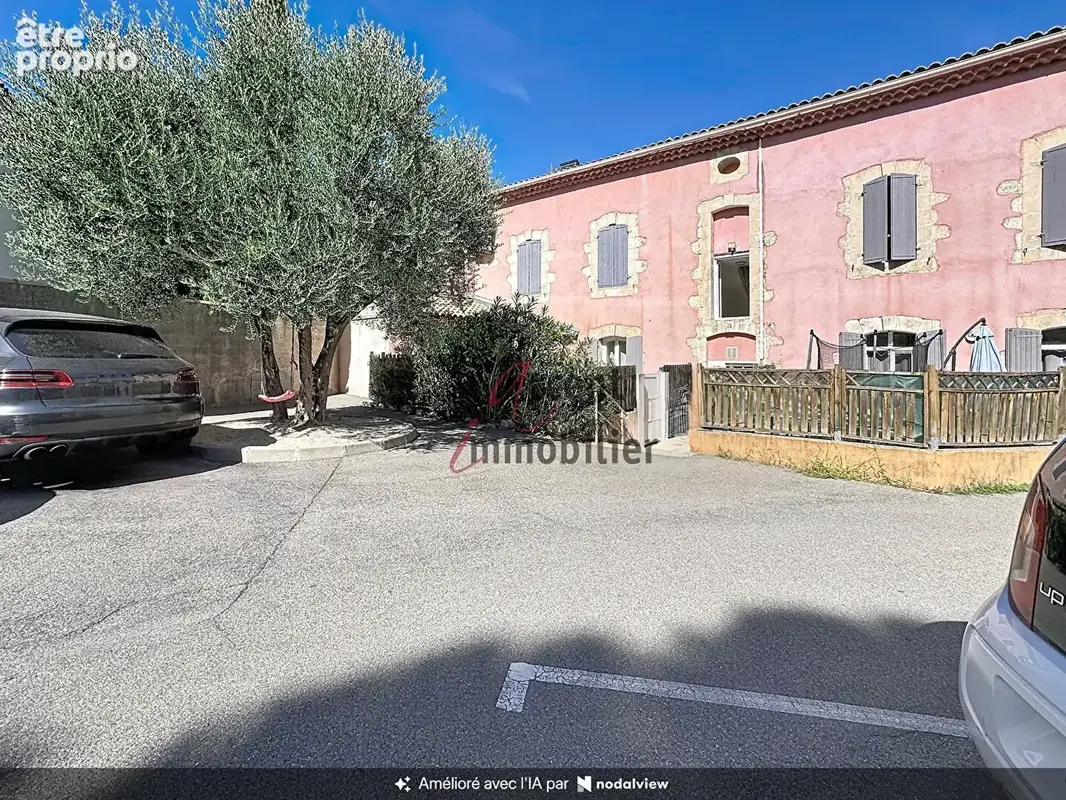 Orgon  - t2 en rez-de-chaussée avec grande terrasse, cave et parking - photo 15