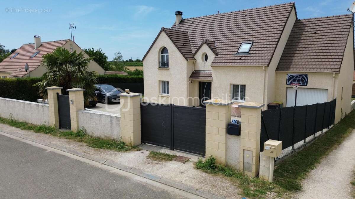 Superbe maison familiale de 7 pièces dont 5 chambres - photo 3