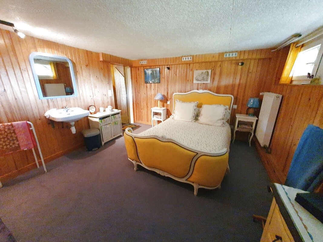 Maison à MARCILLAC-LA-CROISILLE