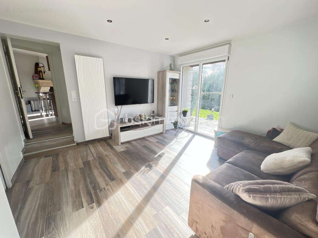 Appartement à SACLAS