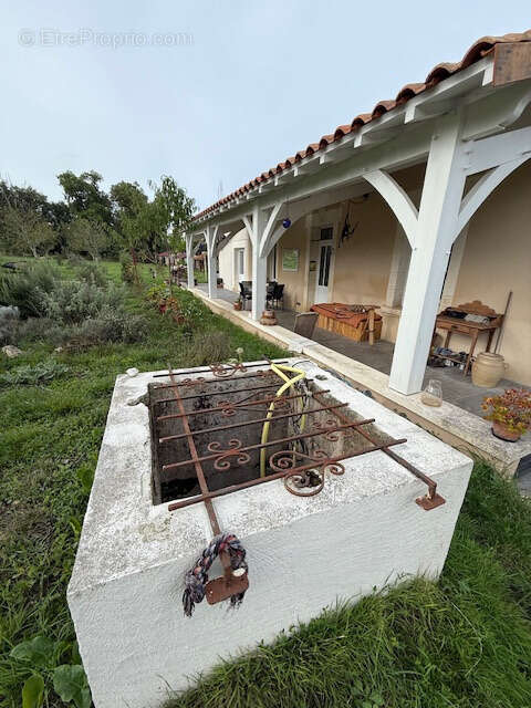 Maison à BONNES