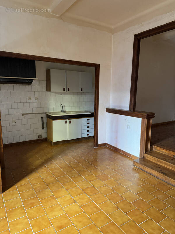 Maison à SAINT-LAURENT-D'AIGOUZE