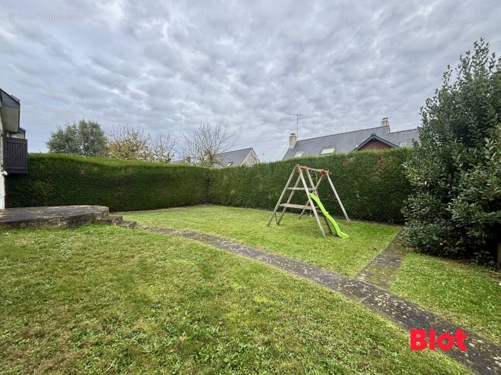 Maison à NOYAL-CHATILLON-SUR-SEICHE