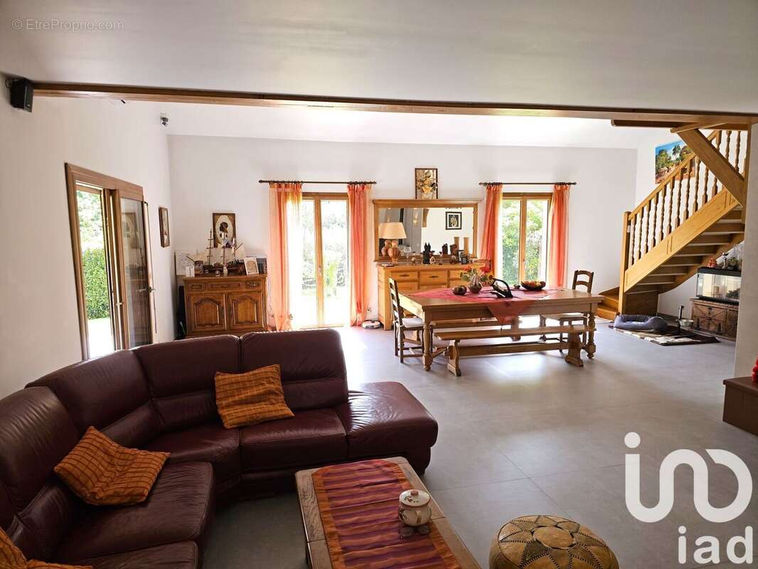 Maison 220 m² à Gageac-Et-Rouillac  - photo 5