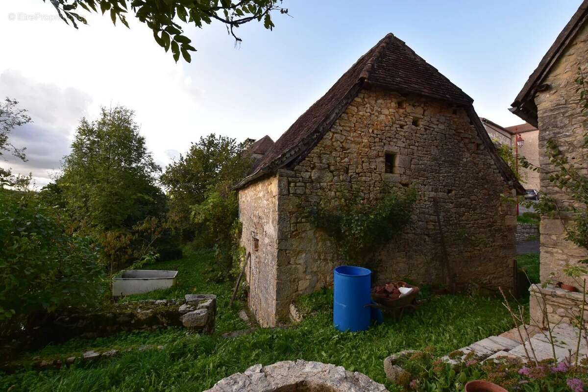 Maison à SAINT-CERNIN