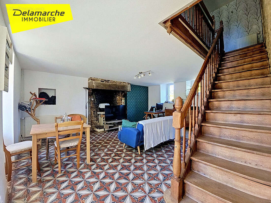 Maison Le Mesnil Villeman  5 pièces - photo 2