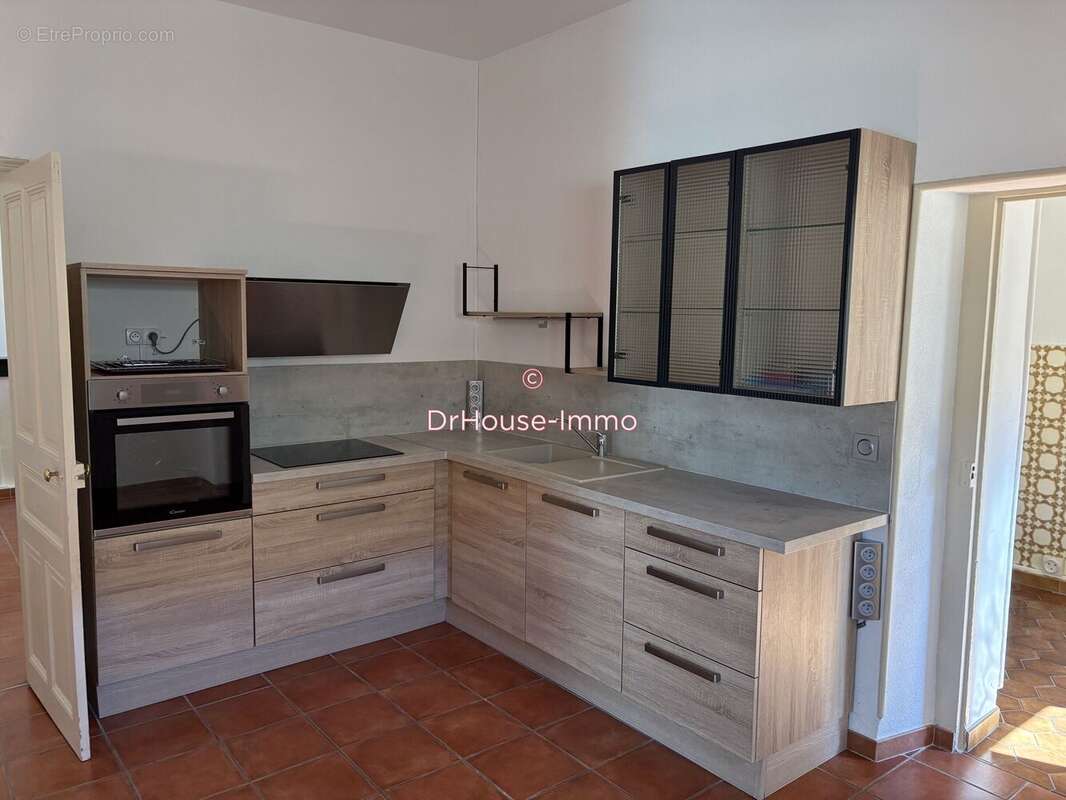 Appartement 64 m² à Ales  - photo 2