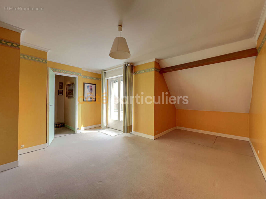 Maison à THORIGNY-SUR-MARNE