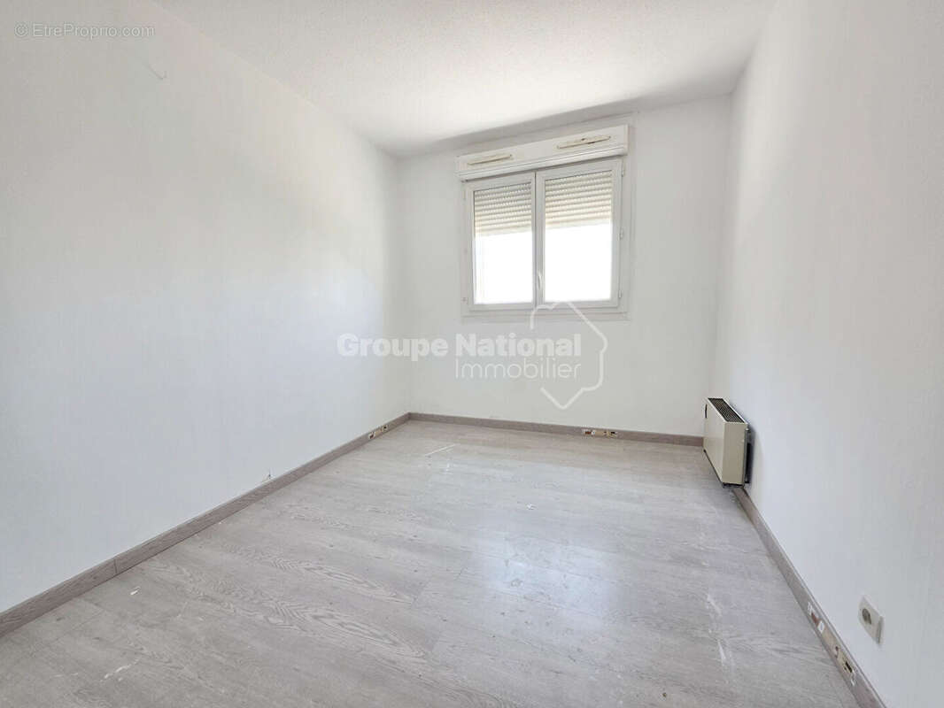 Appartement T5 de 96 m² avec terrasse, ascenseur et cave, Miramas - photo 11