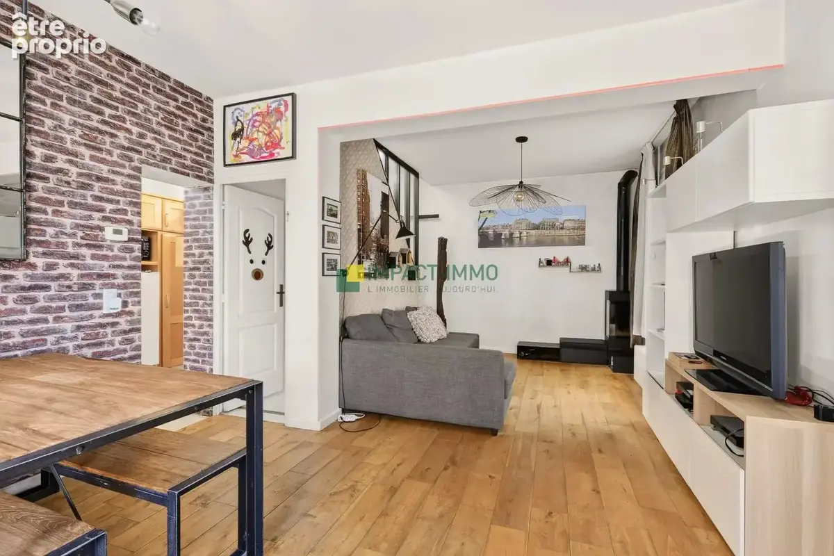  Coup de Cœur – Maison en Pierre avec Jardin, Terrasse et Dépendance à Colombes - photo 5