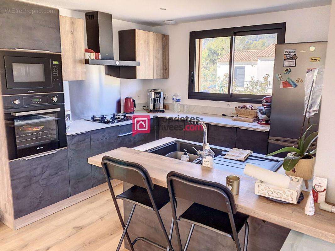 Maison à PLAN-D'AUPS-SAINTE-BAUME