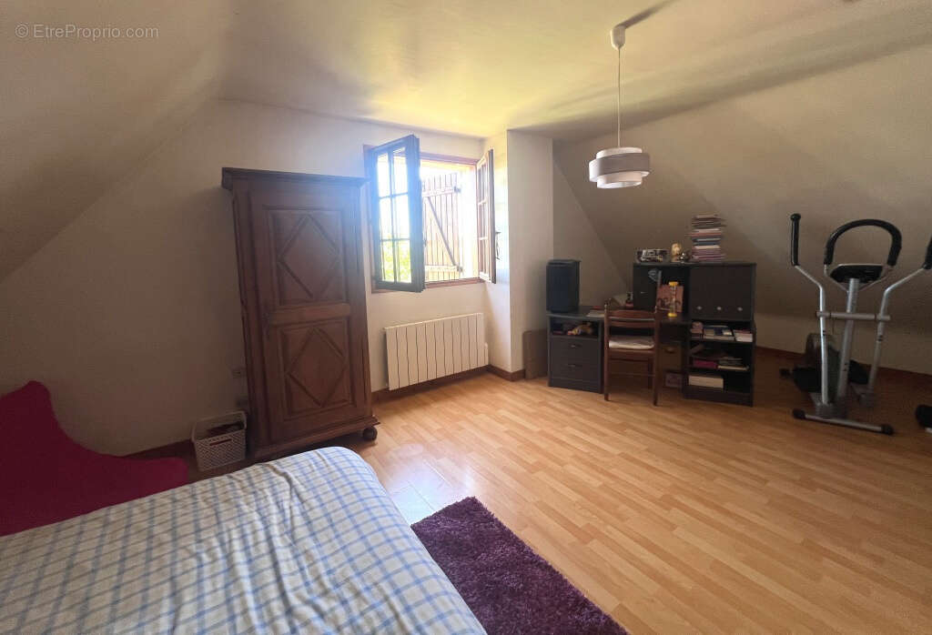 Maison à PONT-SUR-YONNE