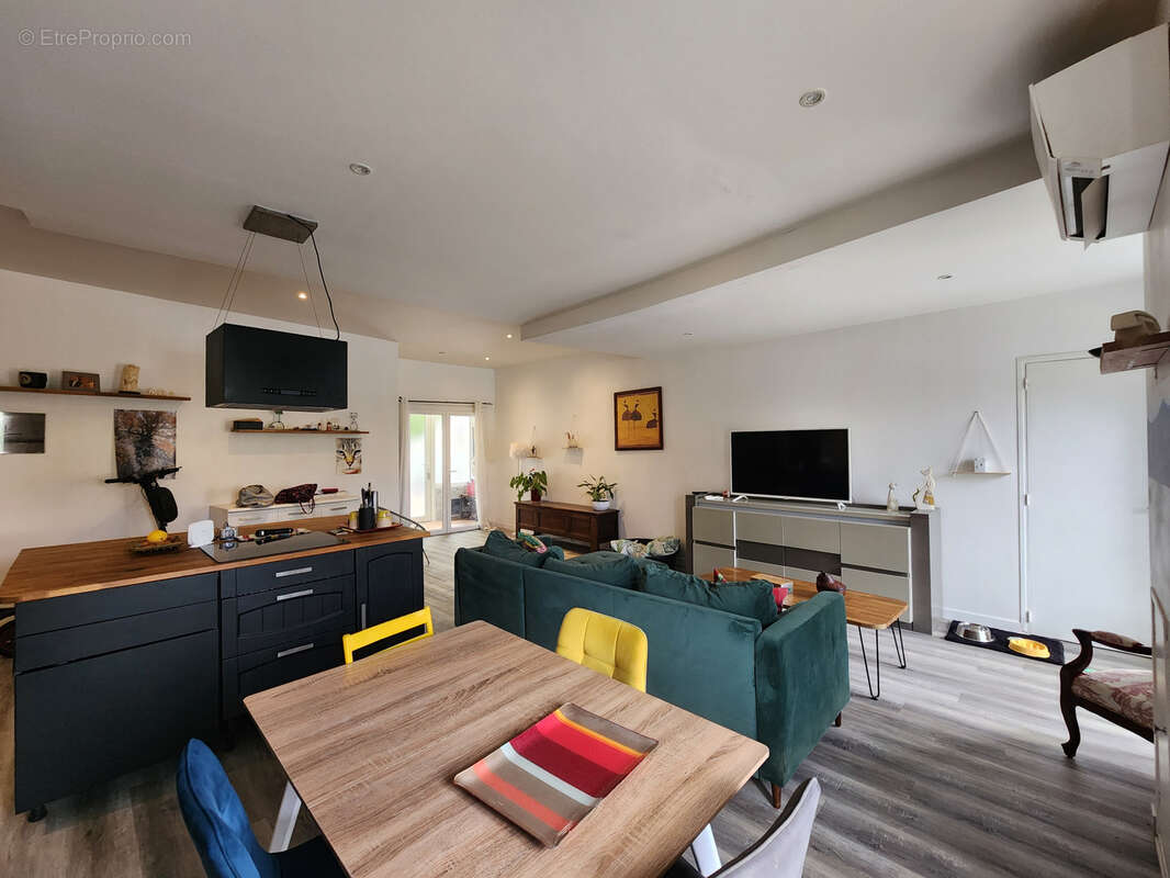 Centre ville: appartement 70m2 renove au rdc, 1 chambre, terrasse et cave - photo 10