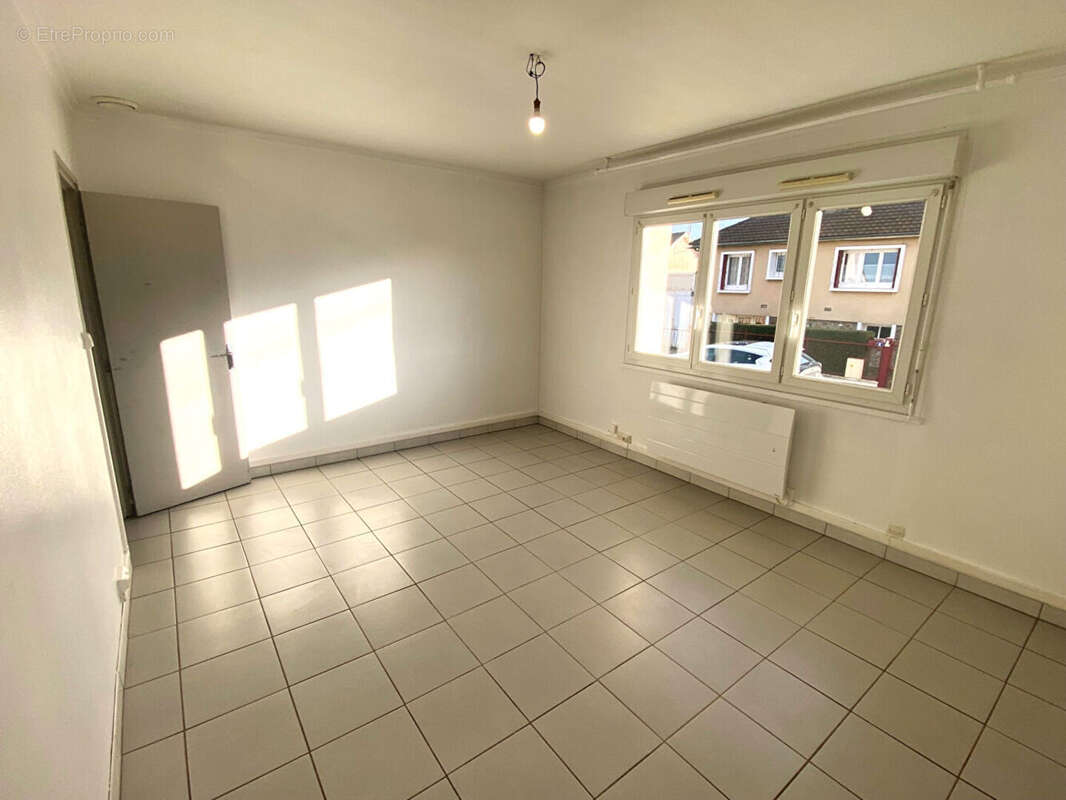 Maison à COURVILLE-SUR-EURE