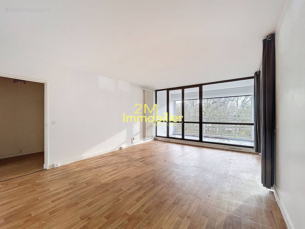 Appartement à VAUX-LE-PENIL