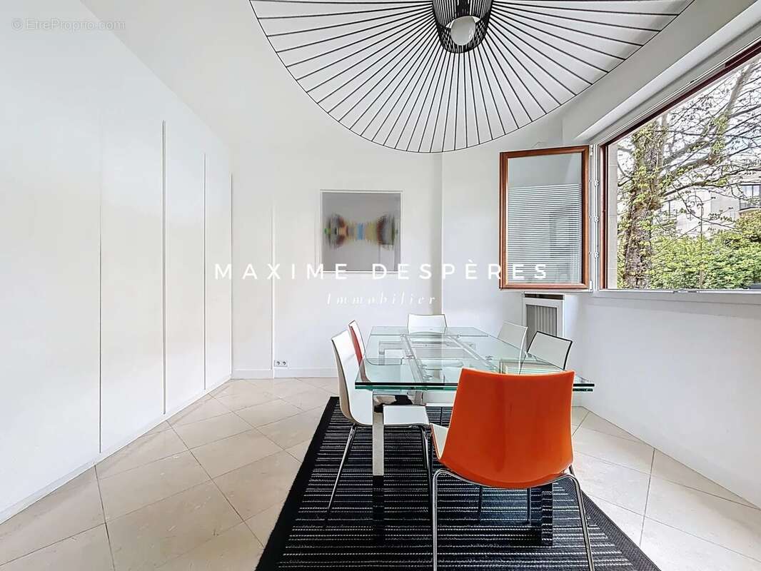 Appartement à NEUILLY-SUR-SEINE