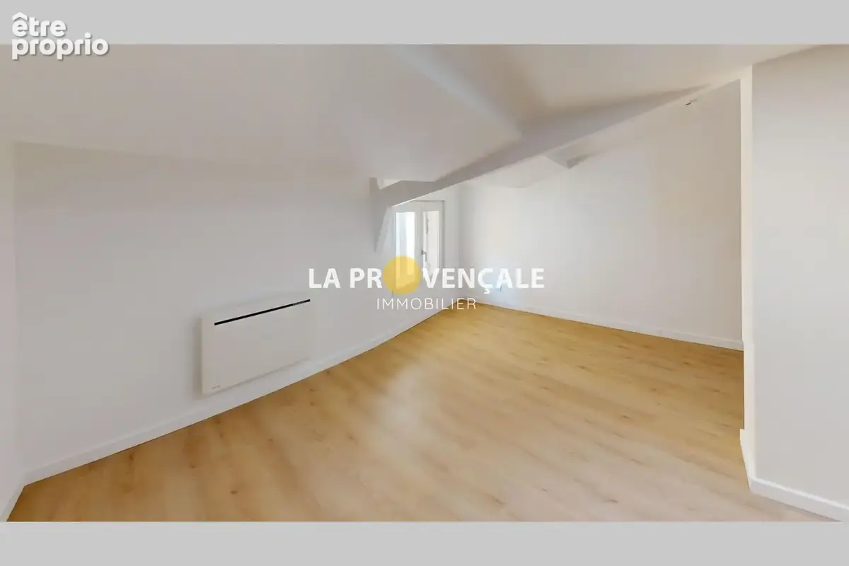 Appartement 38 m² à Trets  - photo 2