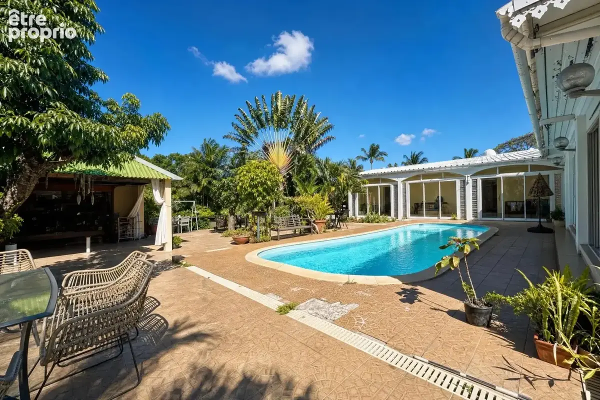 Villa f8 avec piscine, kiosque et cuisine d’été – saint-pierre - photo 2