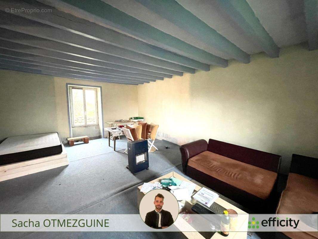 Maison à LIGNAC