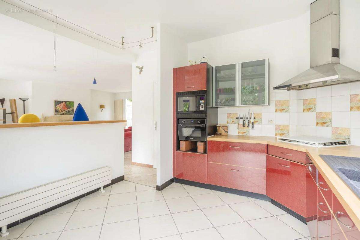 Maison à SAINT-MAUR-DES-FOSSES