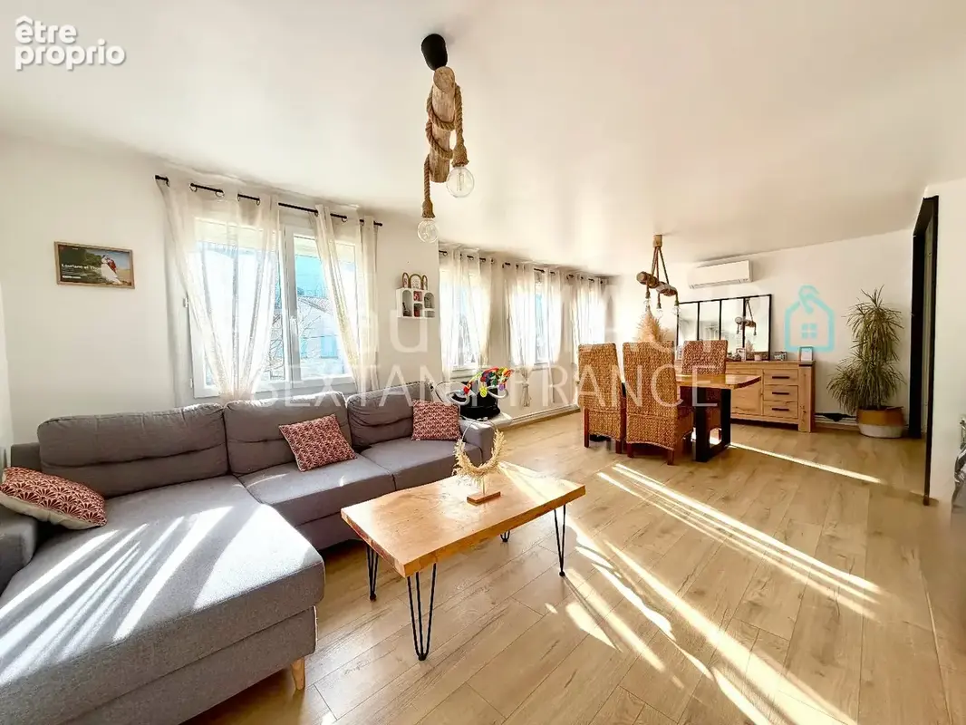 Pavillon de plain pied renove 95m² hab, jardin, terraces, garage, atelier, proche commodites - photo 7