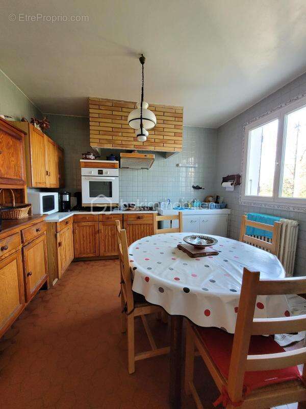 Maison à LA SALVETAT-SAINT-GILLES